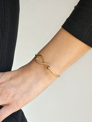 Infinite bracelet