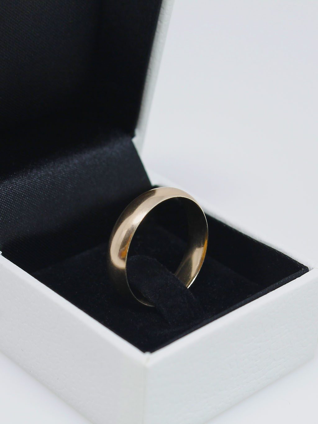 5mm wedding ring (19K gold)