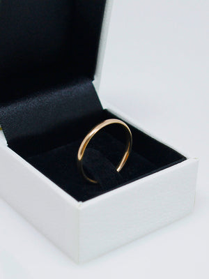 2mm wedding ring (9K gold)