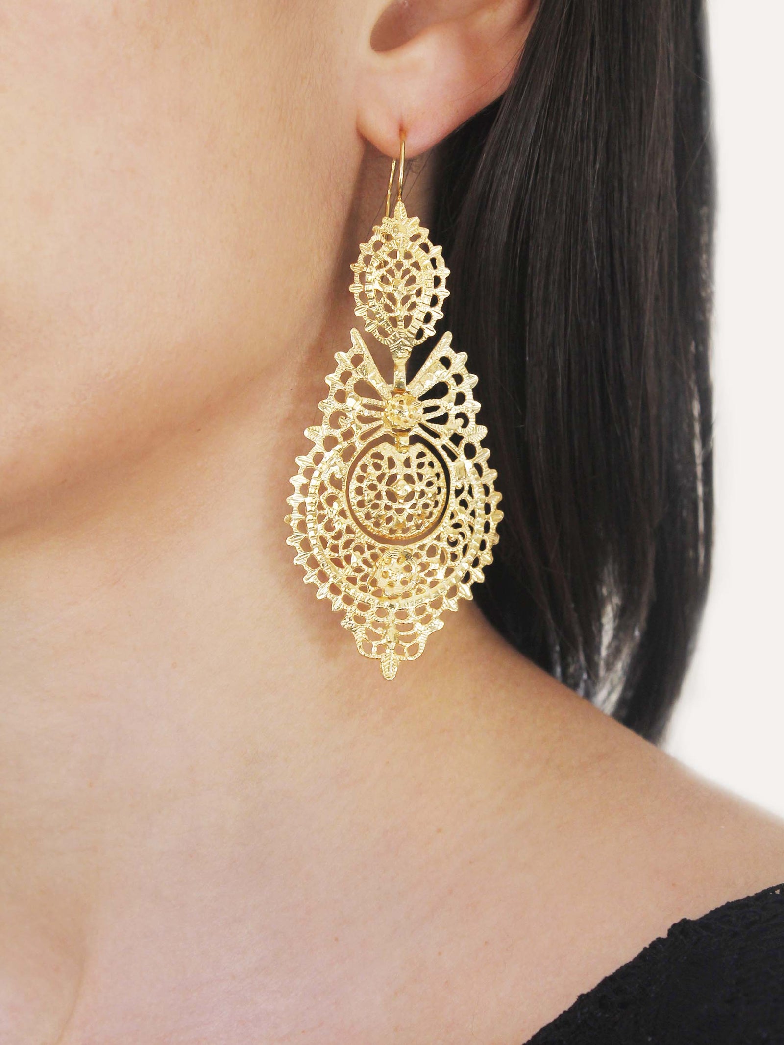 Brincos Rainha - Tamanho XL (62939987985)