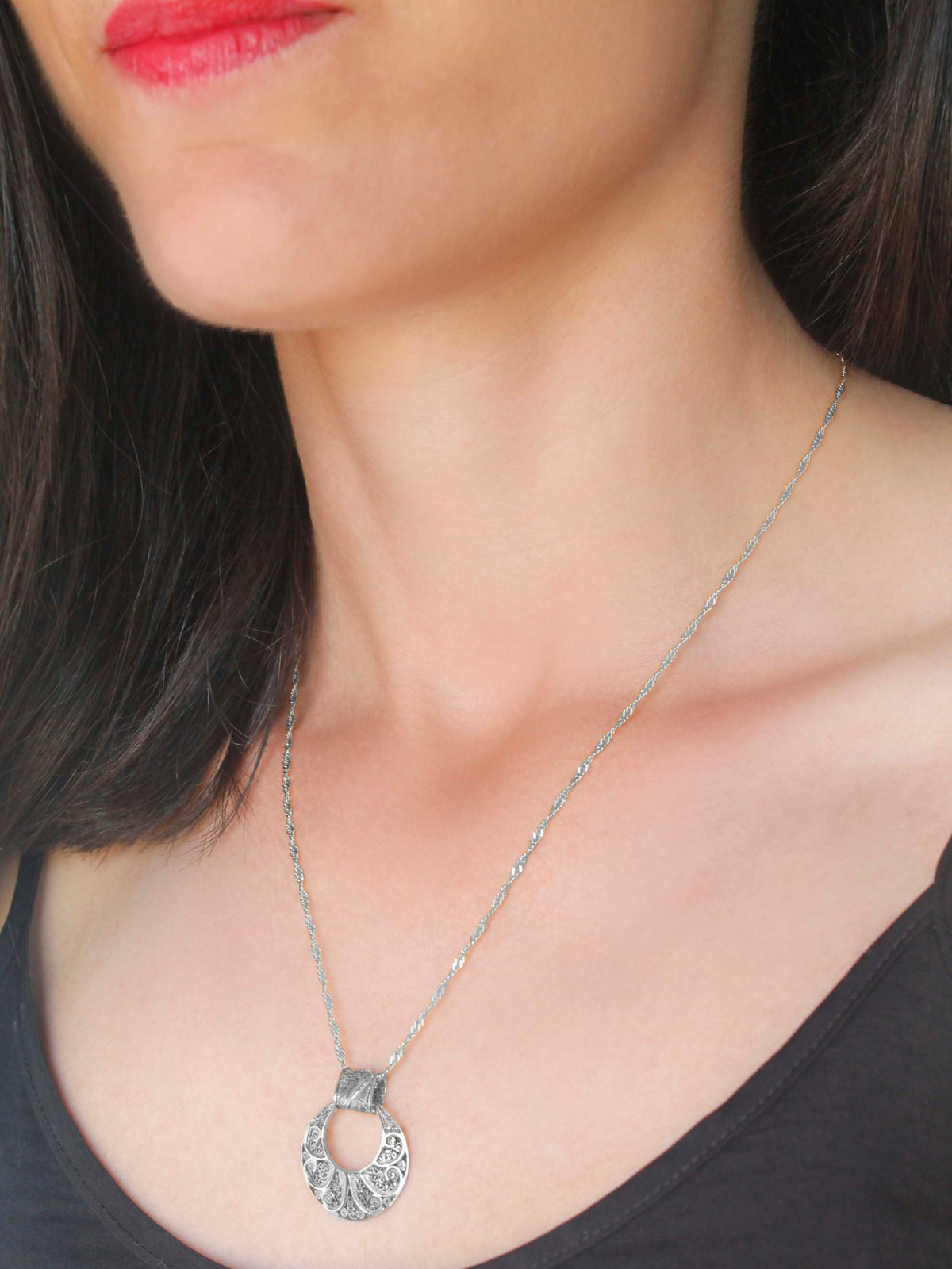 Medalha Escultural S em filigrana (4173328973883)