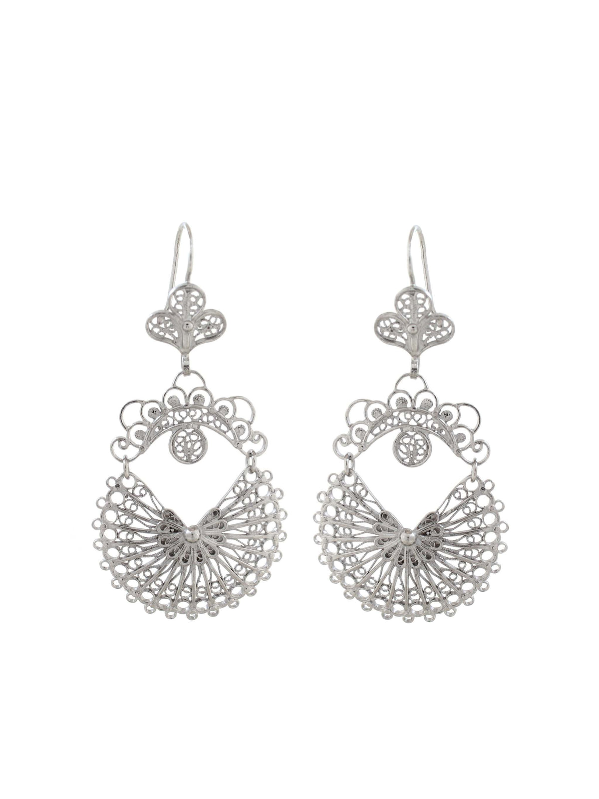 Delicada - Brincos em filigrana (9335798737)