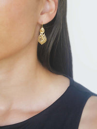 Queen Earrings 2.5cm in 19K Gold