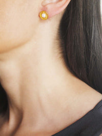Round Pearl Earrings in Filigree (4911261351995)