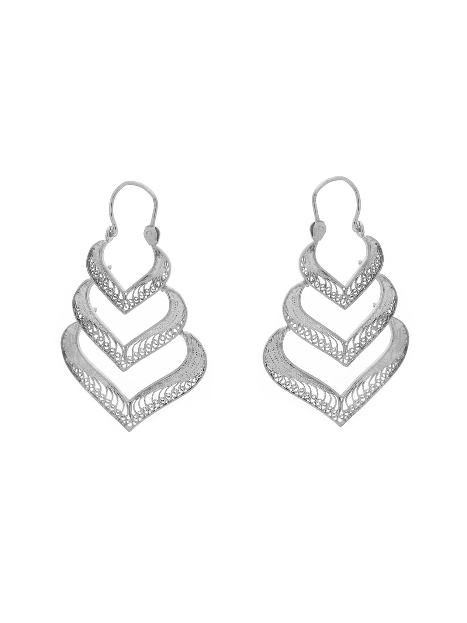 Articulated earrings