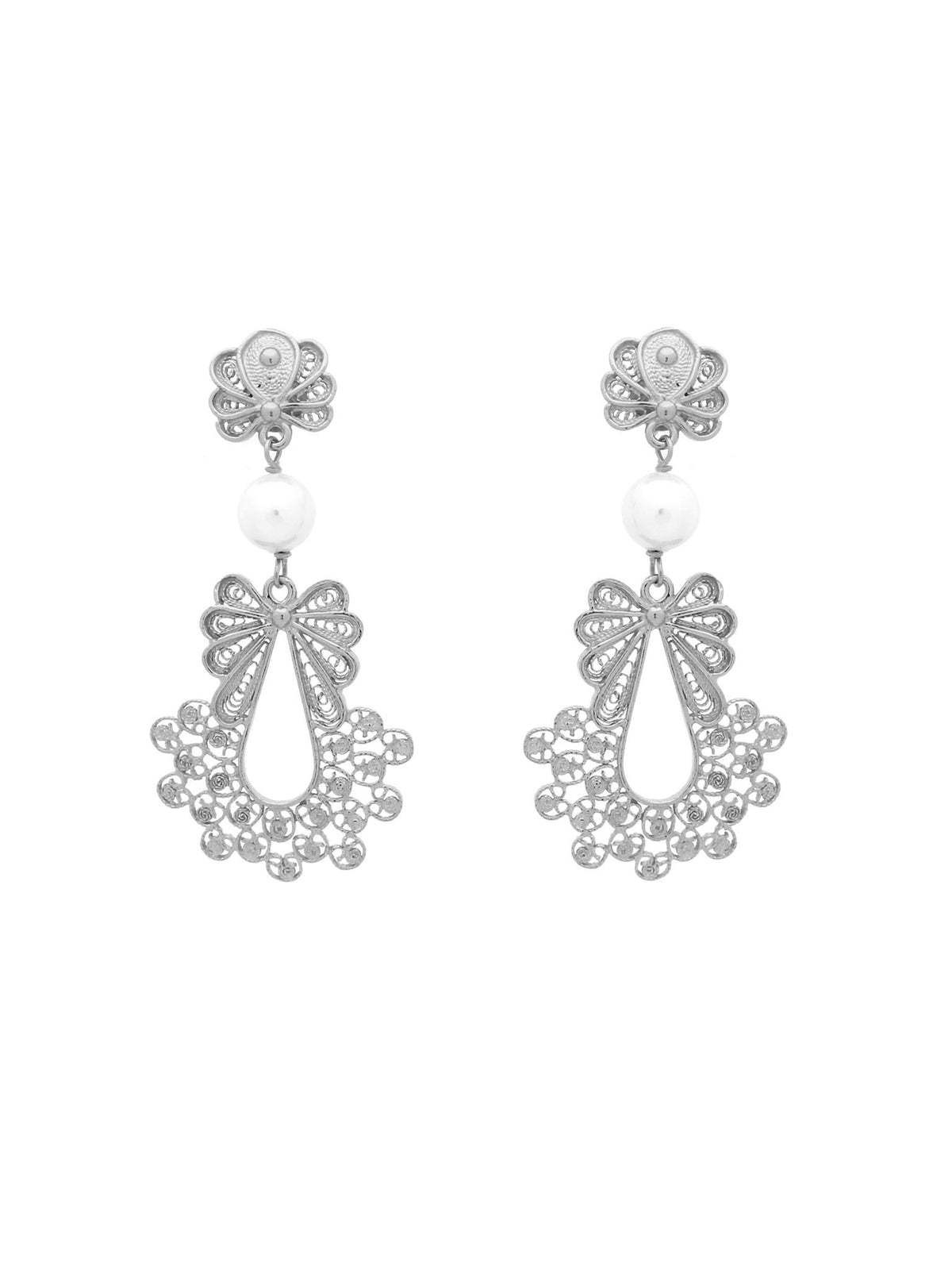 Princess pearl earrings (size s)