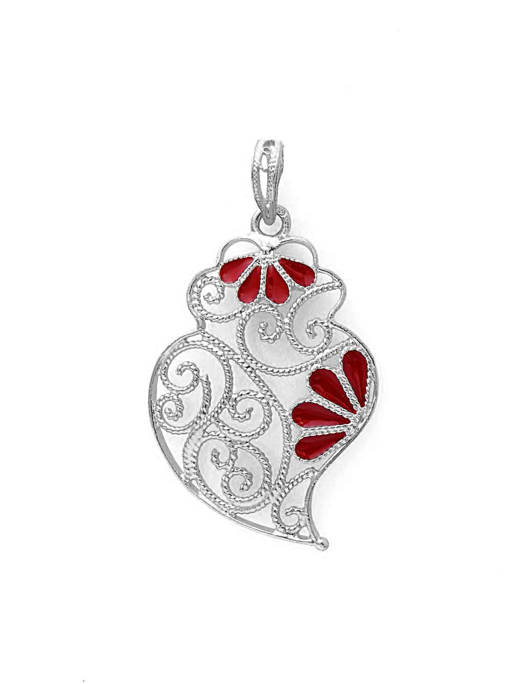 Simplista - Coração de Viana com esmalte vermelho (9509586833)